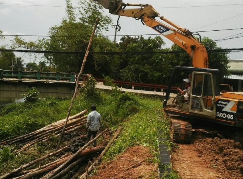 Nhận đào đóng cừ tràm