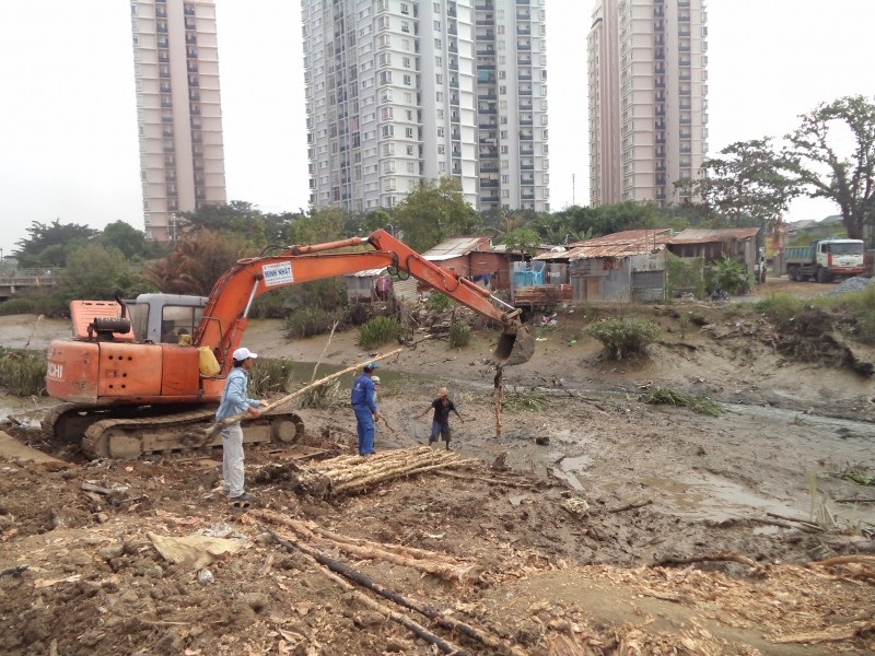 Nhận đào đóng cừ tràm