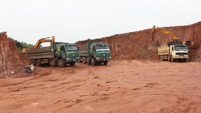 công tác san lấp mặt bằng